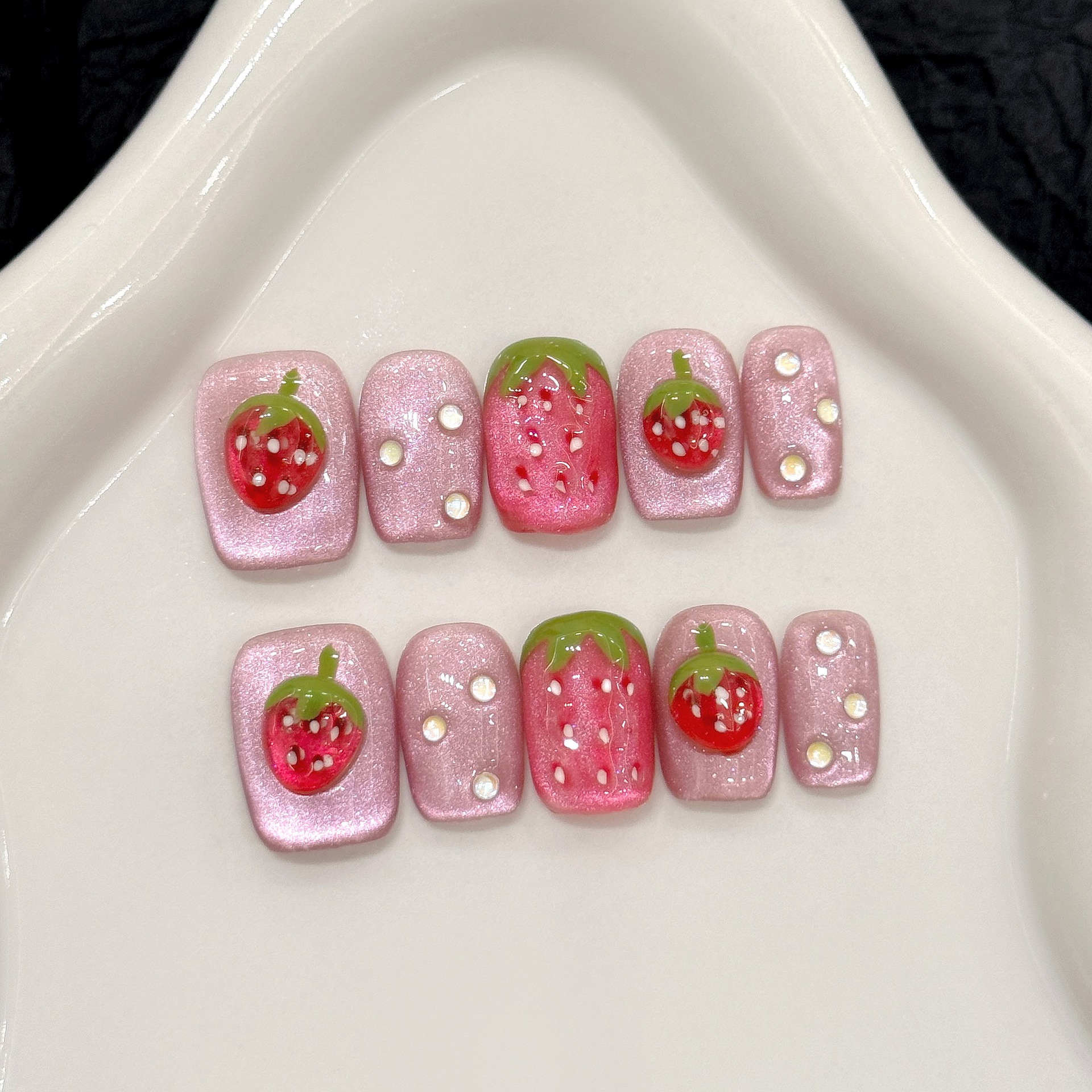10枚入り ハンドメイド つけ爪 3D いちごデコレーション - 3D Printing Nails のレビューと価格