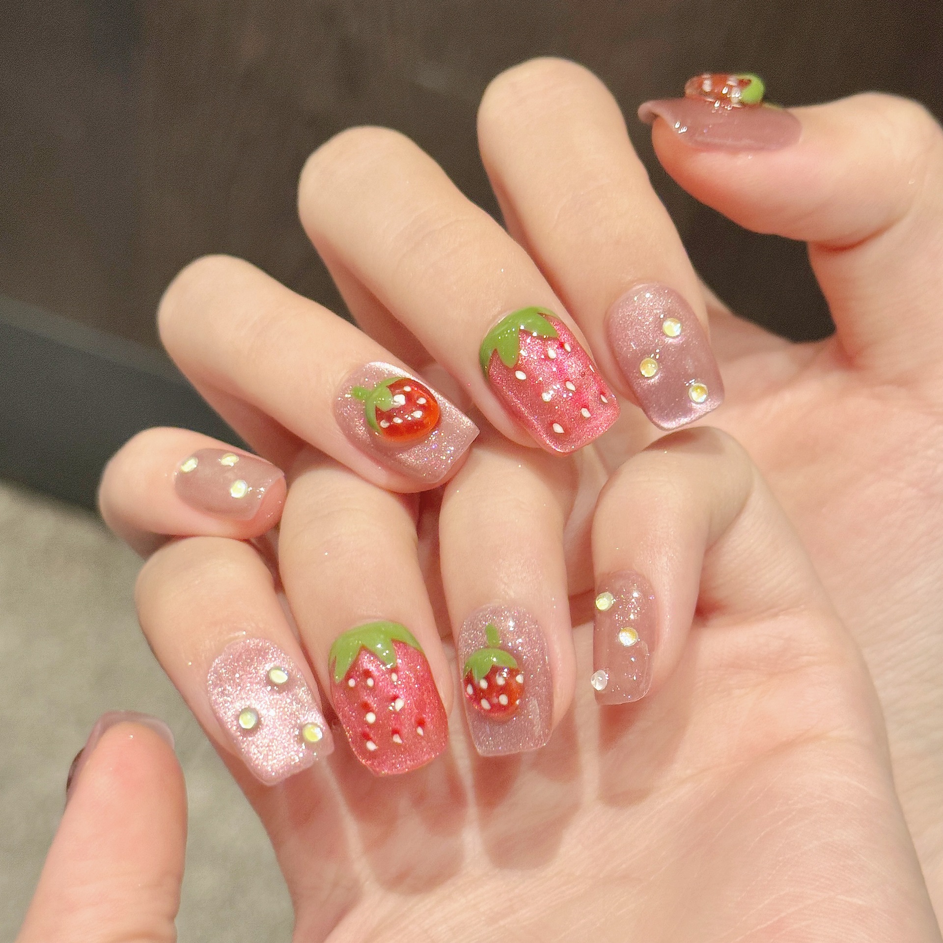 10枚入り ハンドメイド つけ爪 3D いちごデコレーション - 3D Printing Nails のレビューと価格