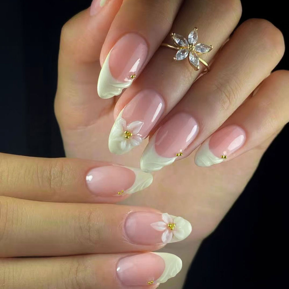 24 個のアーモンド 3D ジェルネイル クジラ柄 パールブ - 3D Printing Nails のレビューと価格