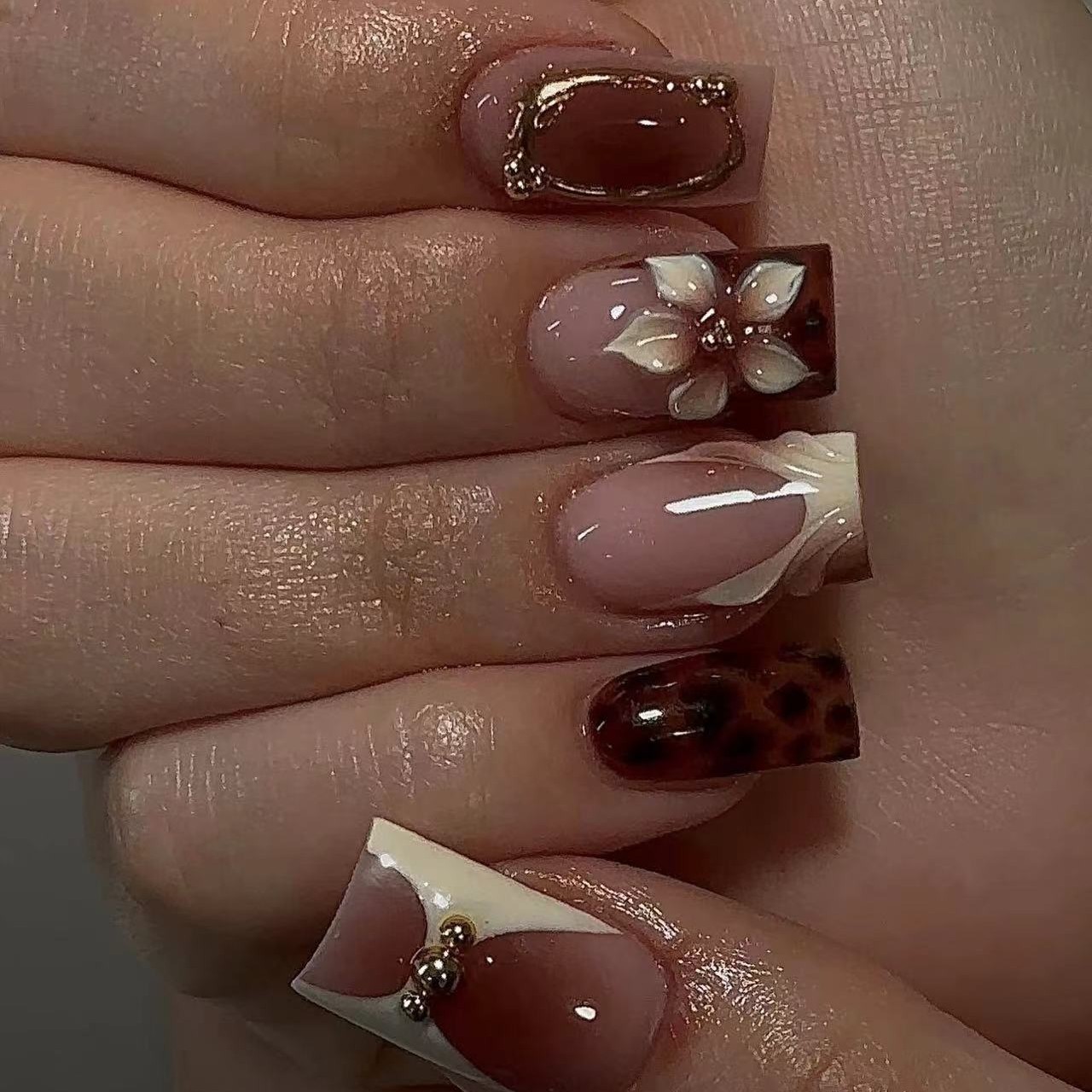 女性用ショートスクエアフェイクネイル、ガールズファッションブ - 3D Printing Nails のレビューと価格